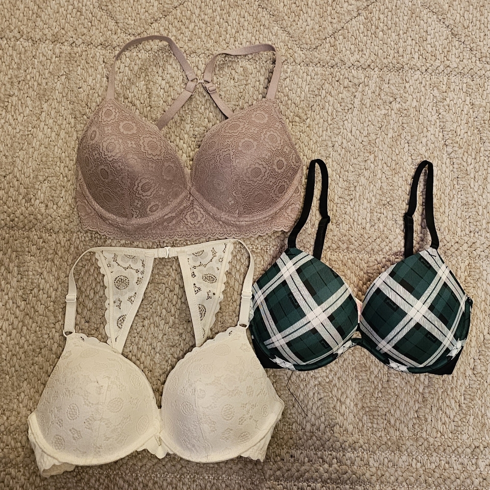 32DD Bra lot
